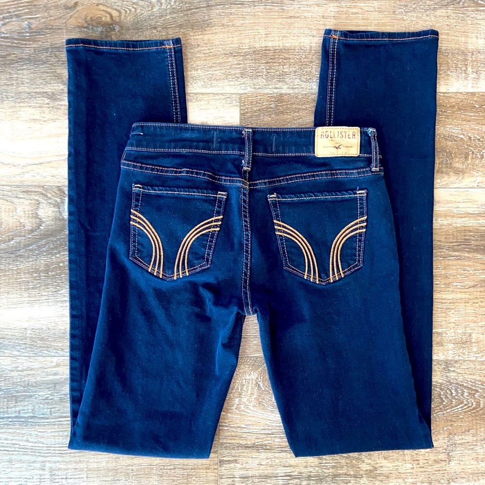 Hollister Dark wash, 3R, 26W 31.5 actual length